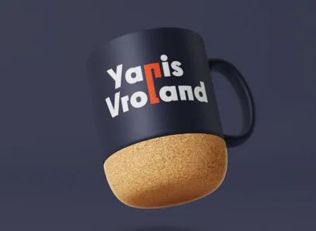 Mug bleu nuit au logo Yanis Vroland